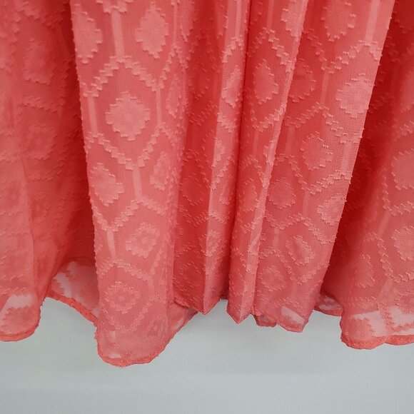 By & By Womens Cold Shoulder Keyhole Neck Blouse Top Size 2X Coral Textured - Picture 6 of 14